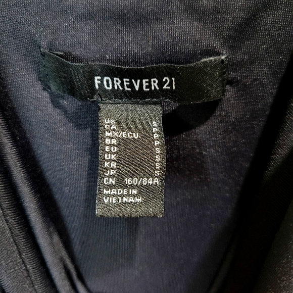 FOREVER 21 Black bodysuit, size S, very comfy and beautiful - Picture 5 of 5